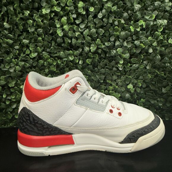 USED Nike Air Jordan 3 Retro Fire Red 2013 - Size 4Y Women\'s 5.5 398614-120 OBO main image 5